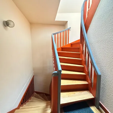 Kellerperle Im Historischen Vinhus Wismar